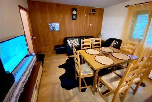 Sanmari_forest Brvnara